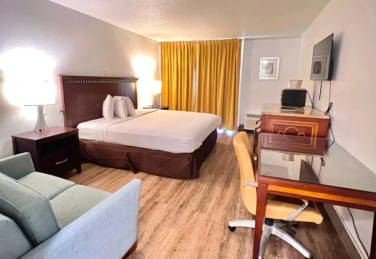 Floridian Express Hotel