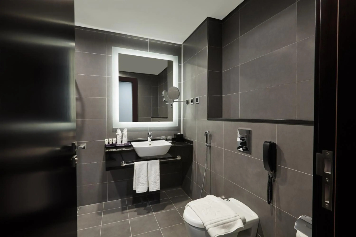 V Hotel Bencoolen