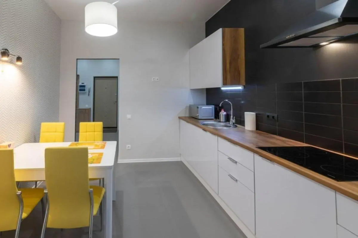 Династия на улице Свободы 60В