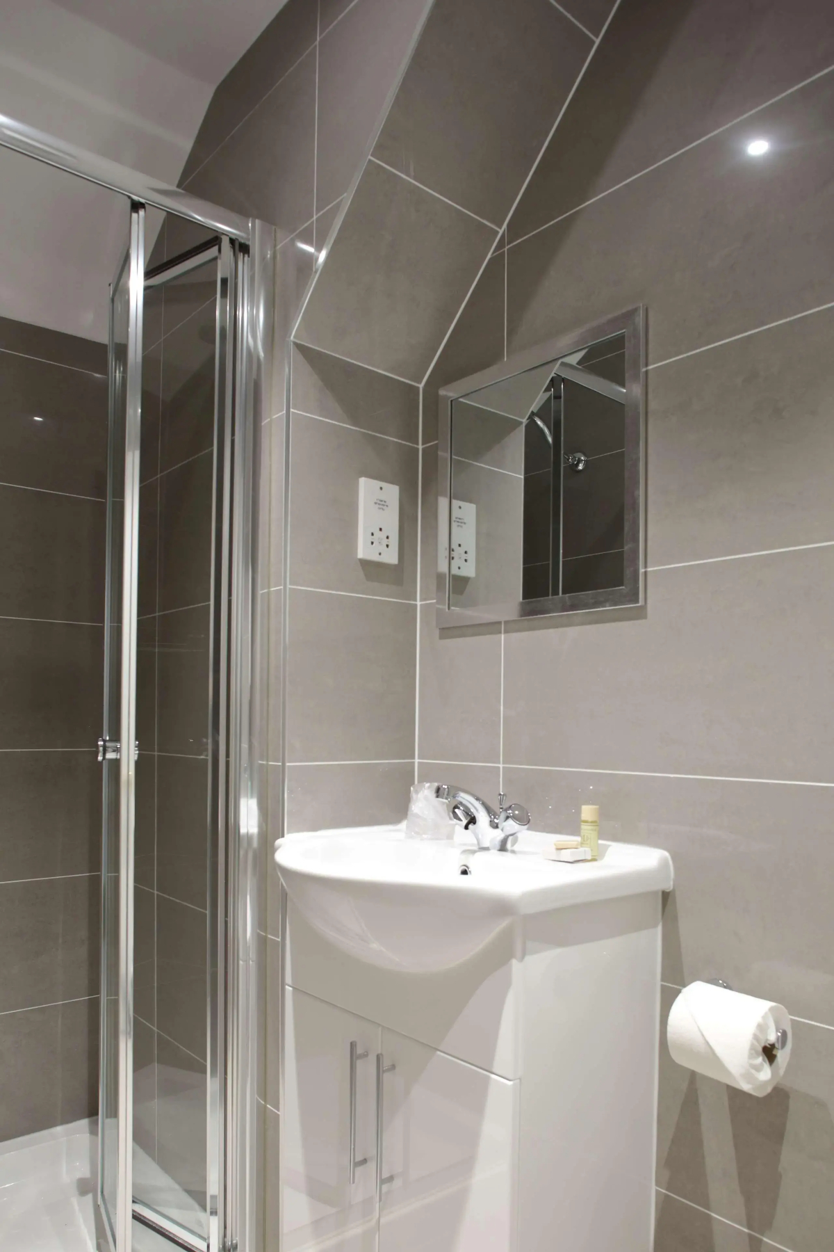 Kensington Gardens Hotel