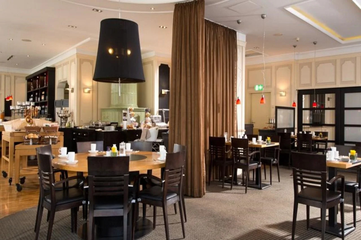 Отель The Q - Quadro City Hotel