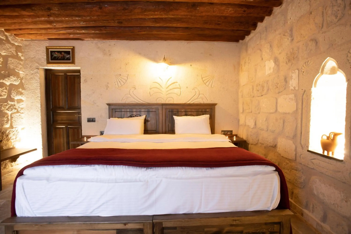 Medusa Cave Hotel