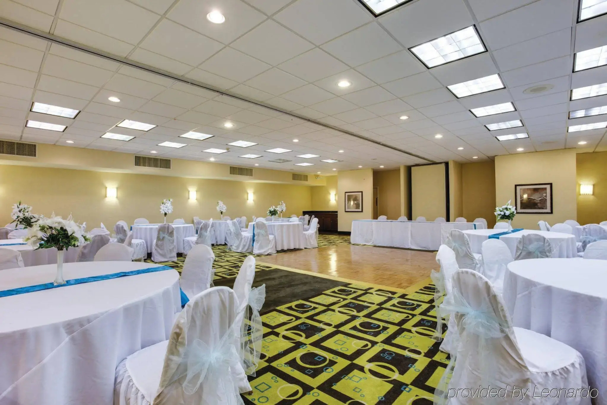 Garner Hotel Glen Burnie BWI Airport Area by IHG