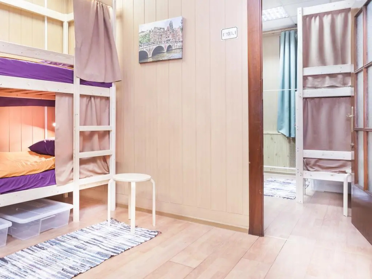 Бауманская (на ул. Бакунинская)