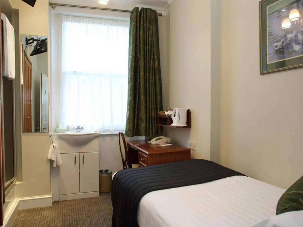 Kensington Gardens Hotel