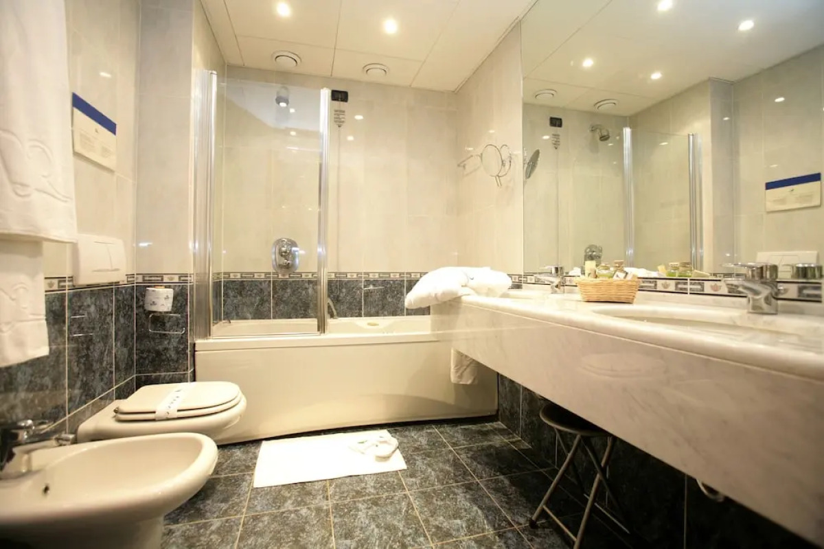 Pacific Hotel Fortino