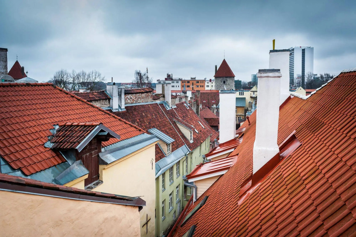 Отель Three Crowns Residents