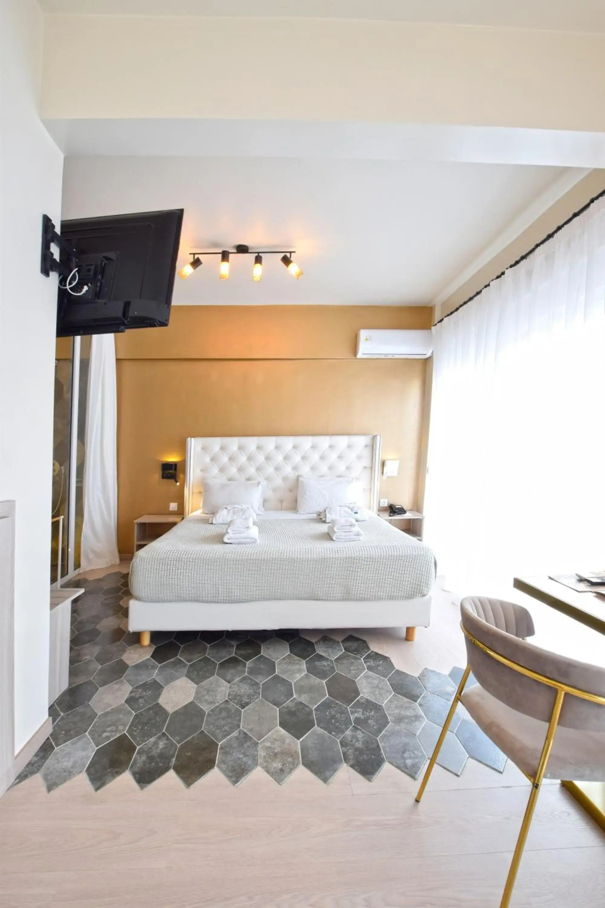 John's Hotel