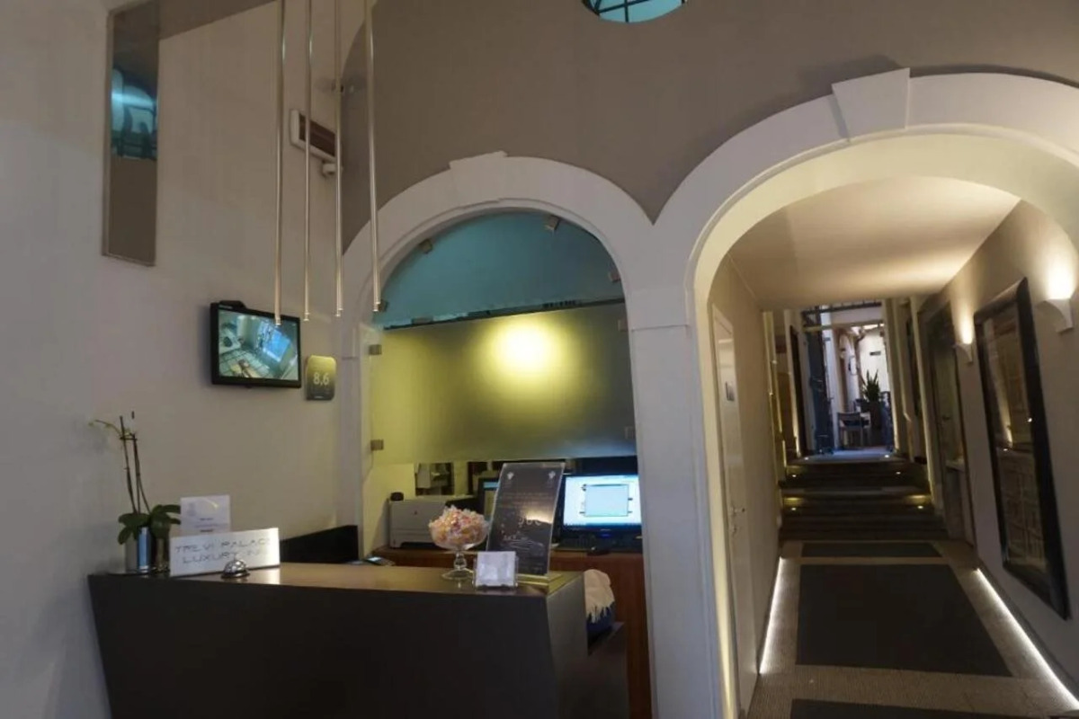 Trevi Palace Luxury Inn