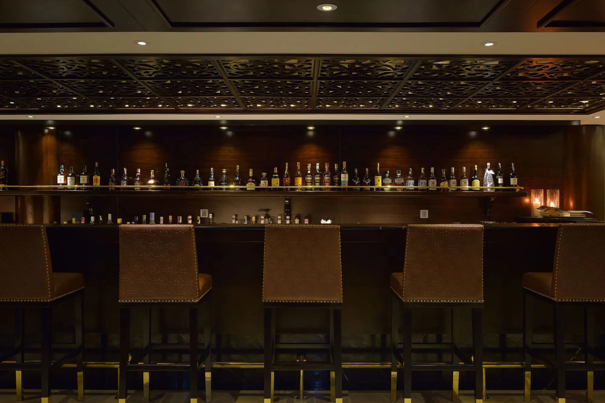 Paradise Suites Hotel