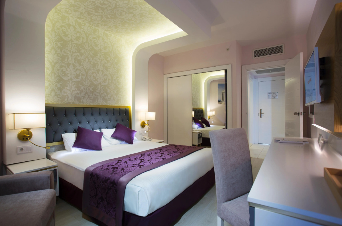 Water Side Resort & Spa