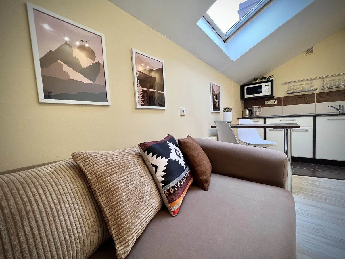 Rental Family Rooms (Рентал Фэмили) на улице 25 Октября