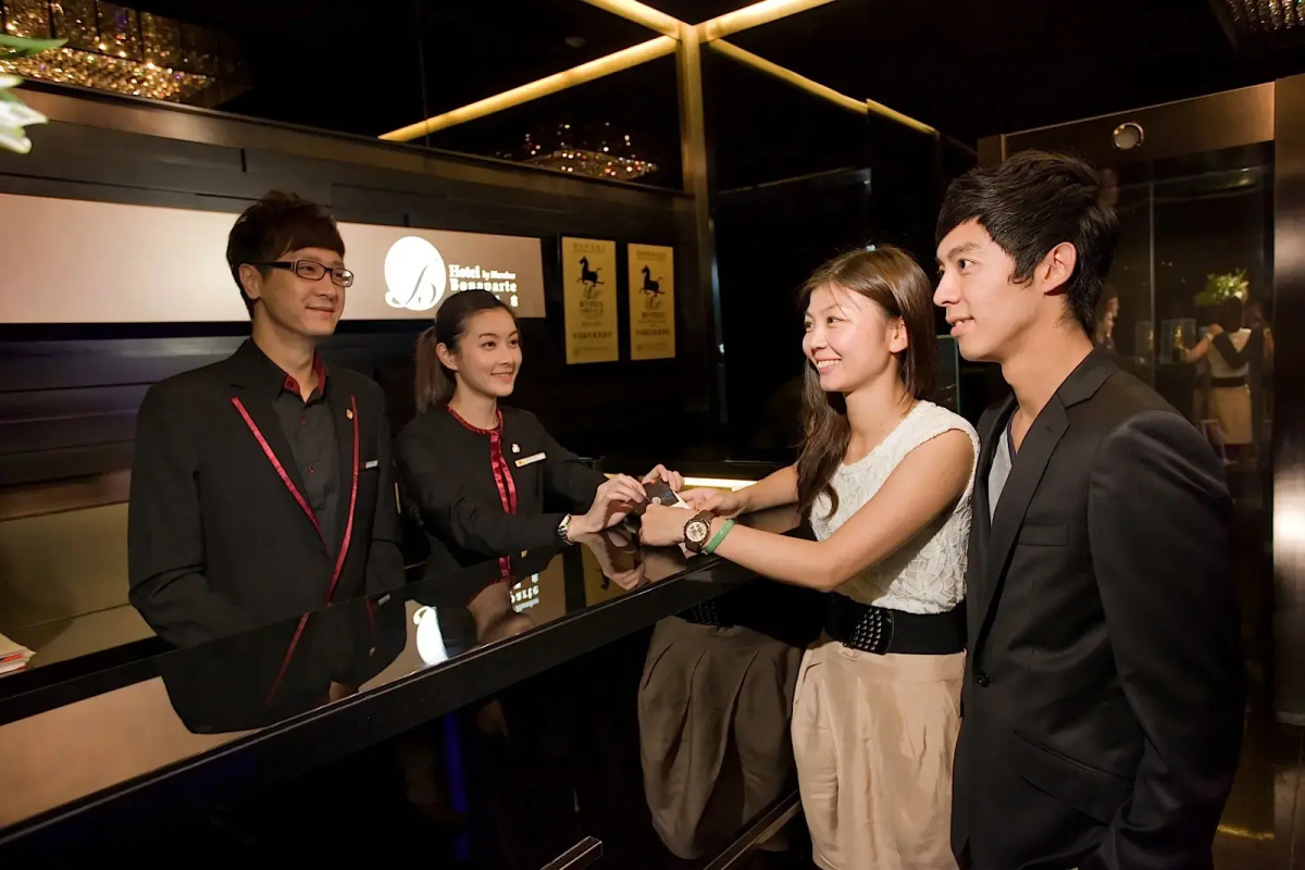 J Link Hotel