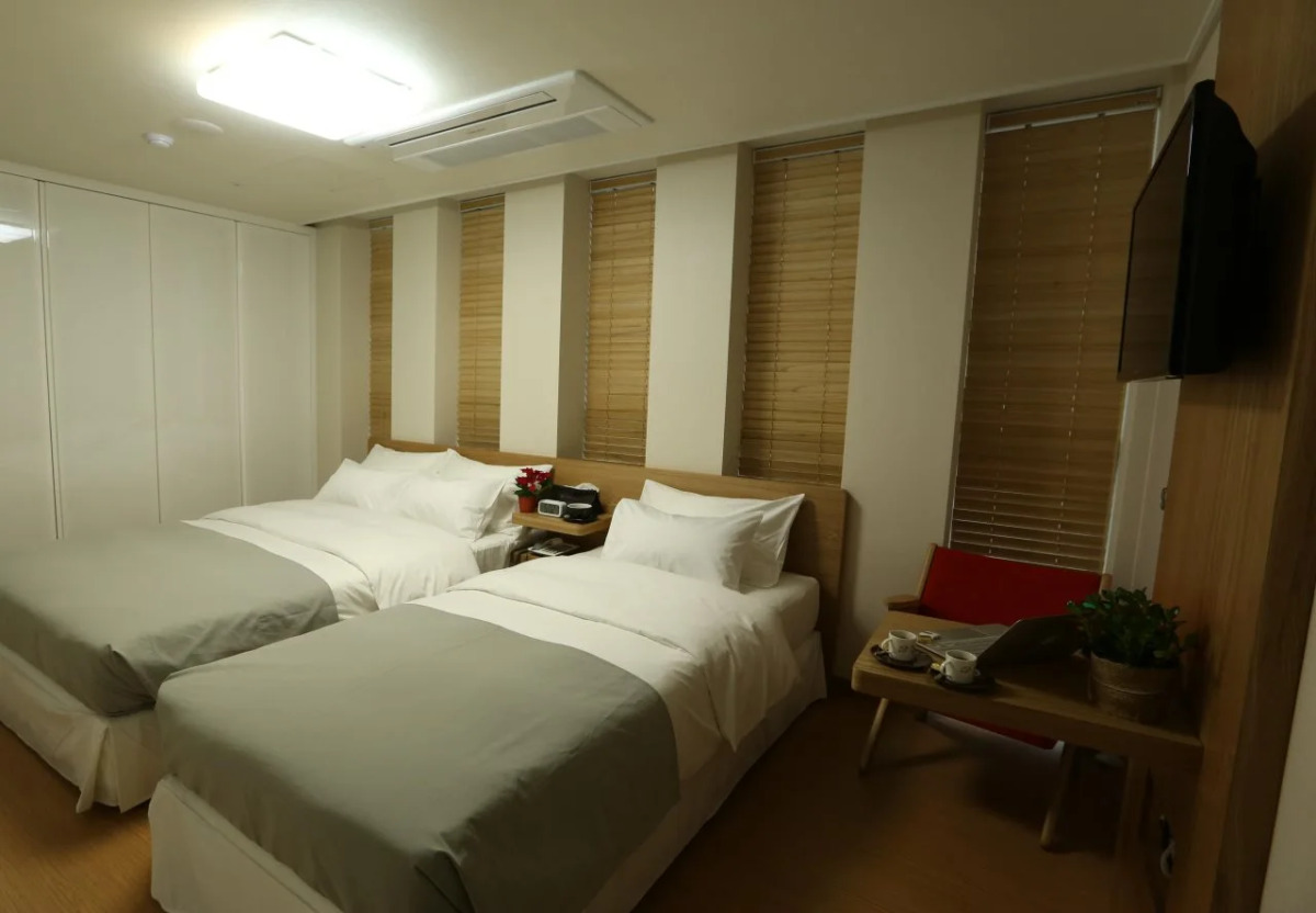 Navi Hotel Residence