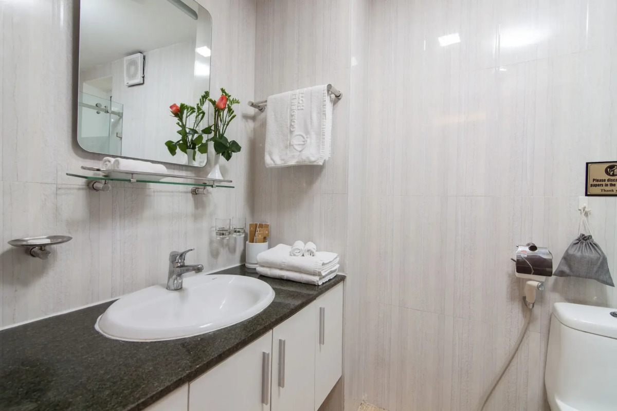 Golden Legend Diamond Hotel	