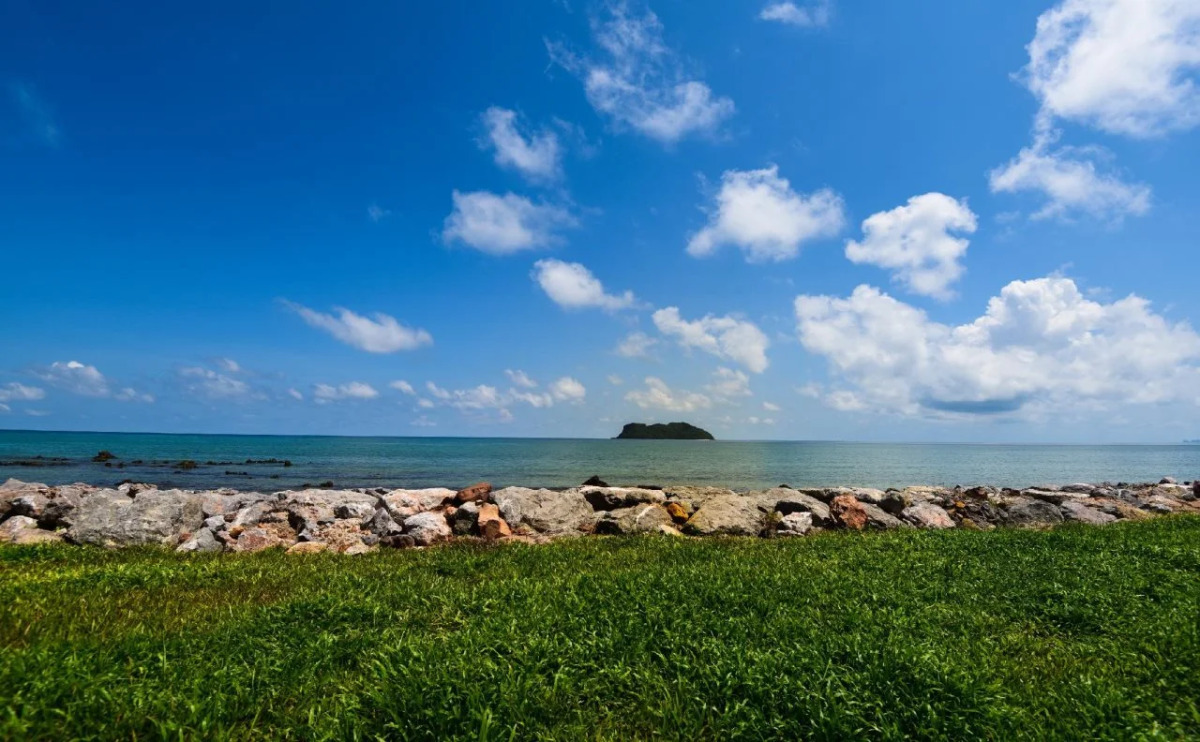 The Beach Resort & Residence