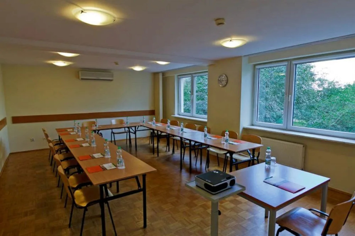 Hotel Wilanów Warszawa by DeSilva