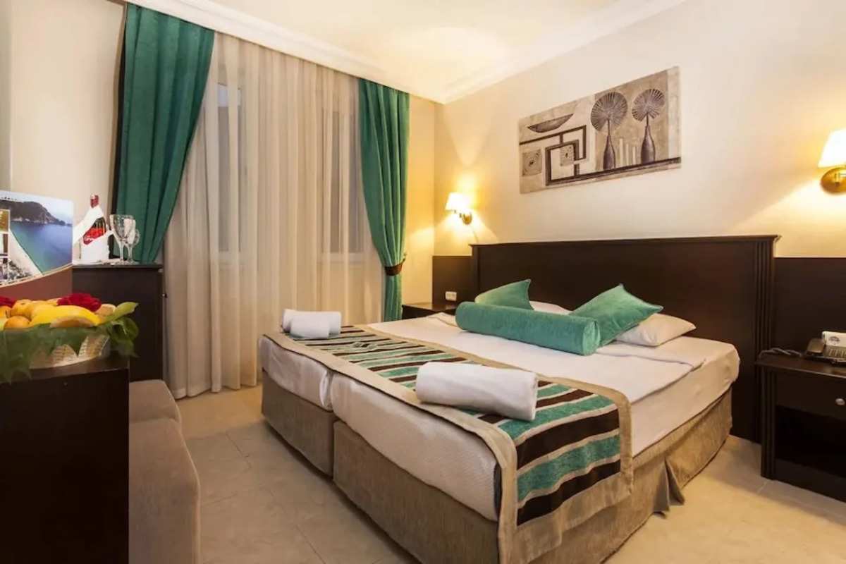 Kleopatra Royal Palm Hotel