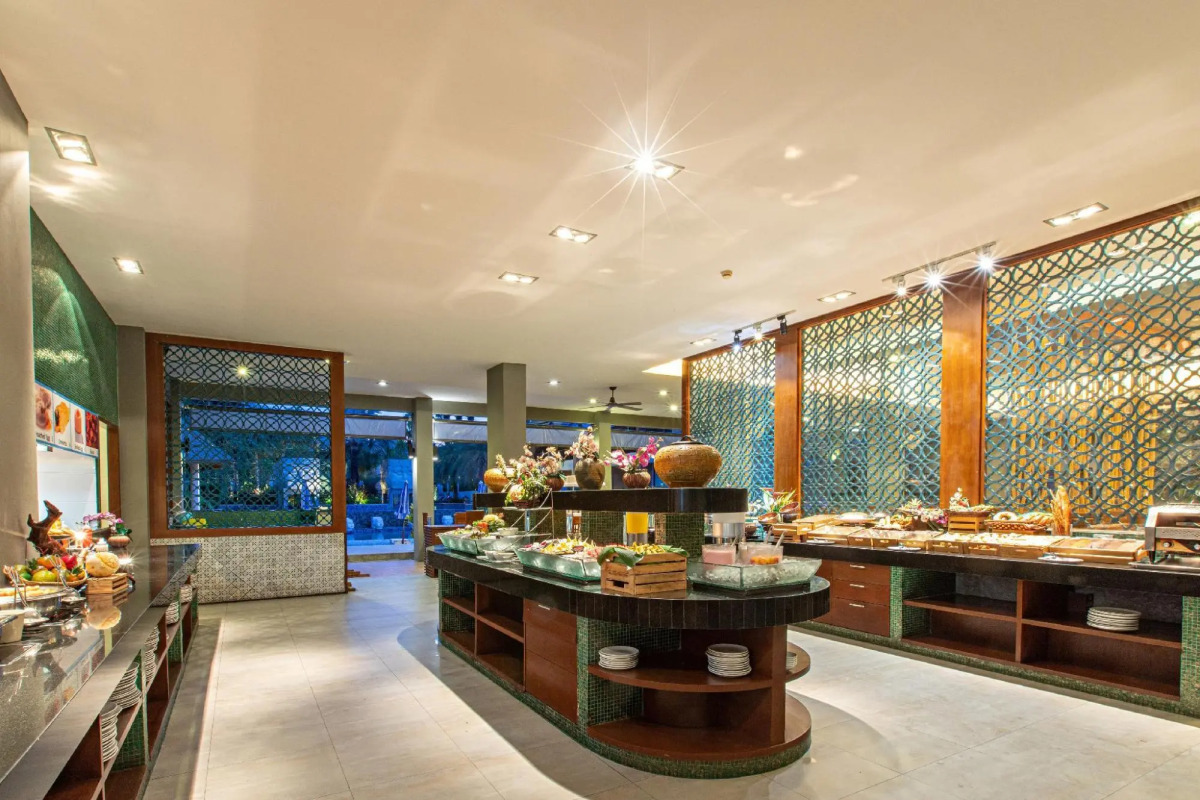 Отель Rawai Palm Beach Resort