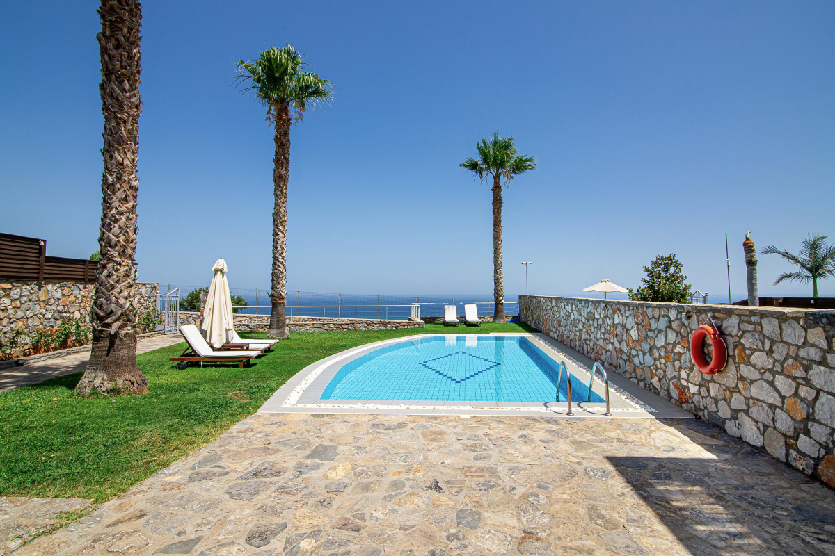The Noverian Scenic Crete Hilltop Villa Resort & Spa