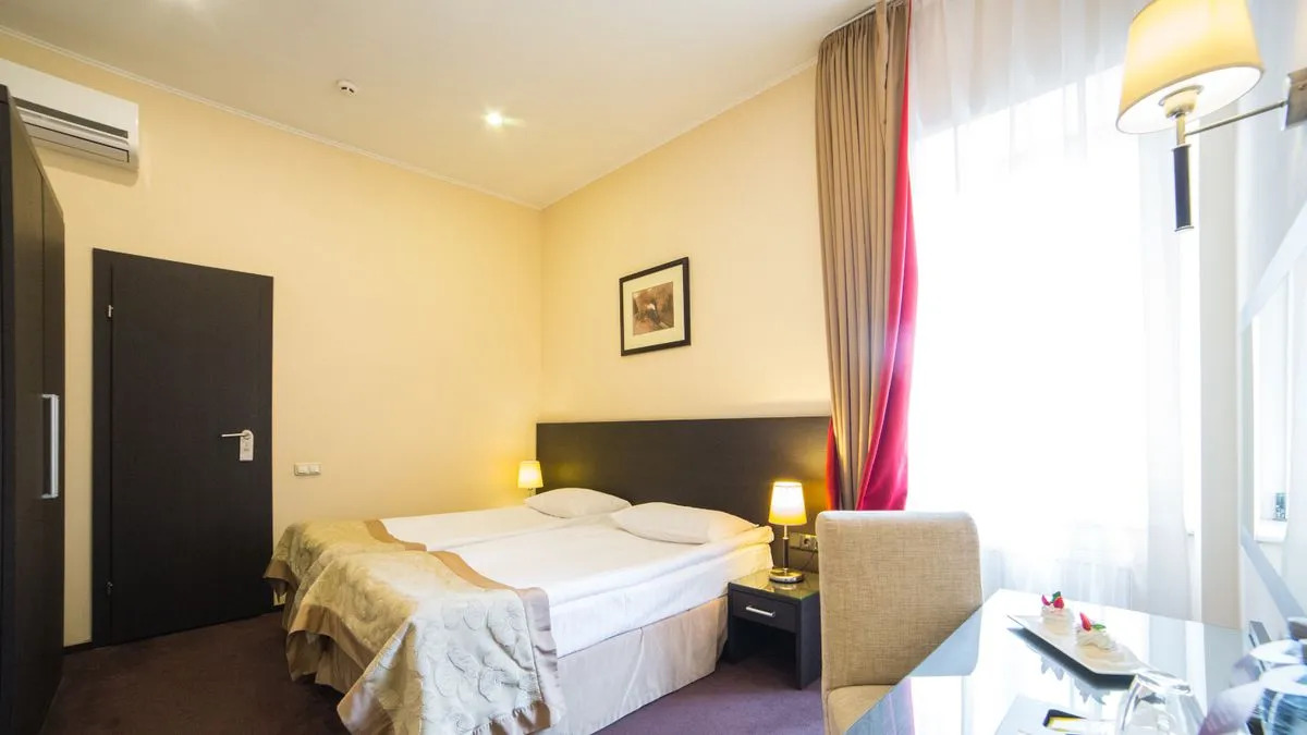 Optima Дворжец Львов