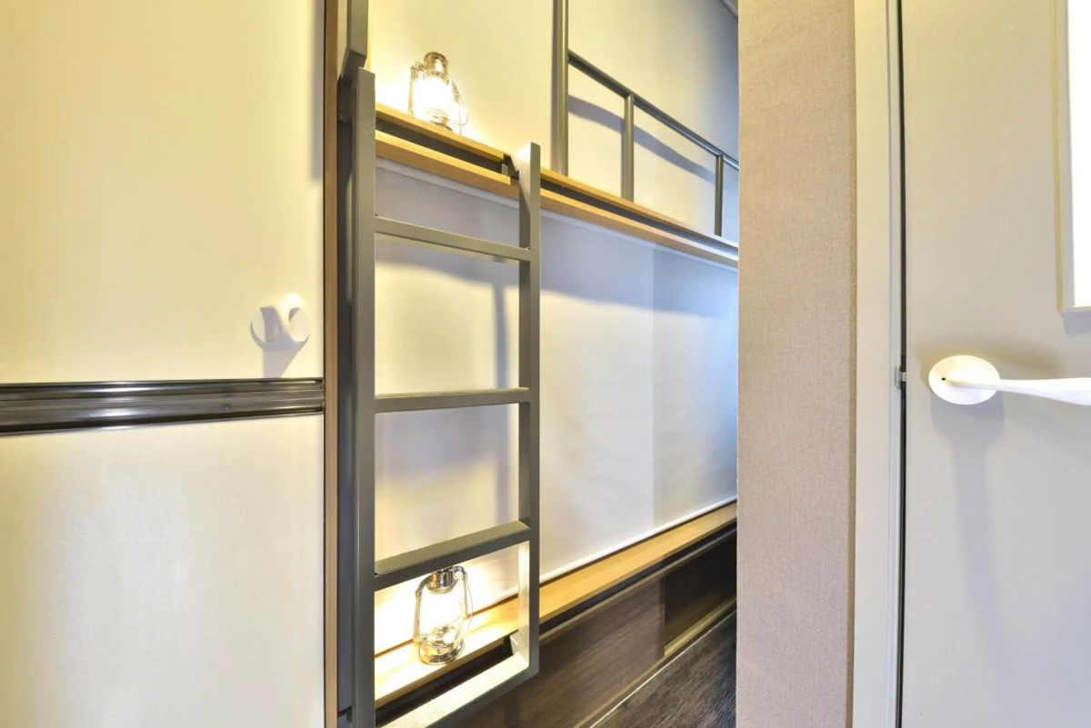 WITH U Hotel & Guesthouse