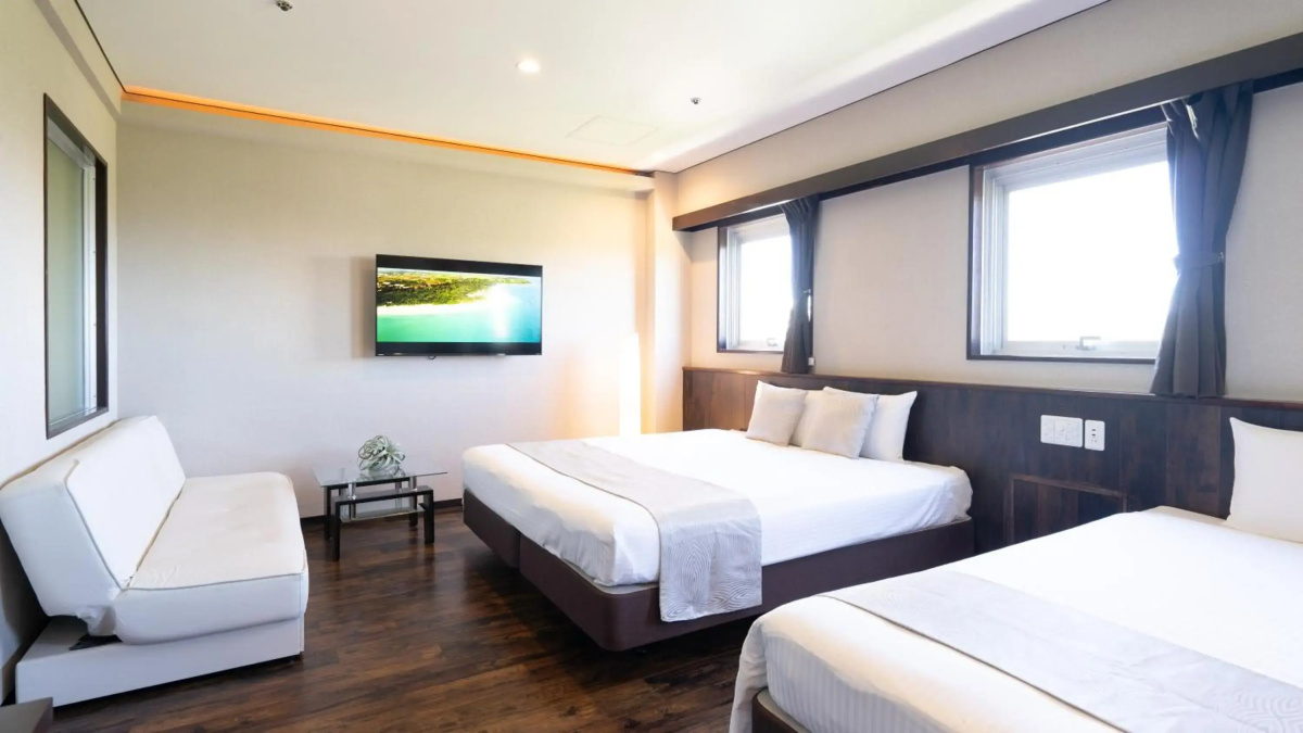 Rycom Crystal Hotel