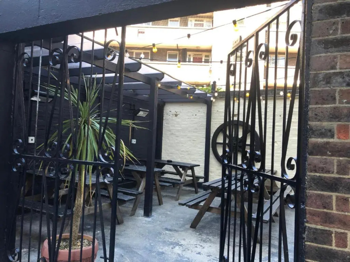 PubLove @ The Steam Engine - Hostel