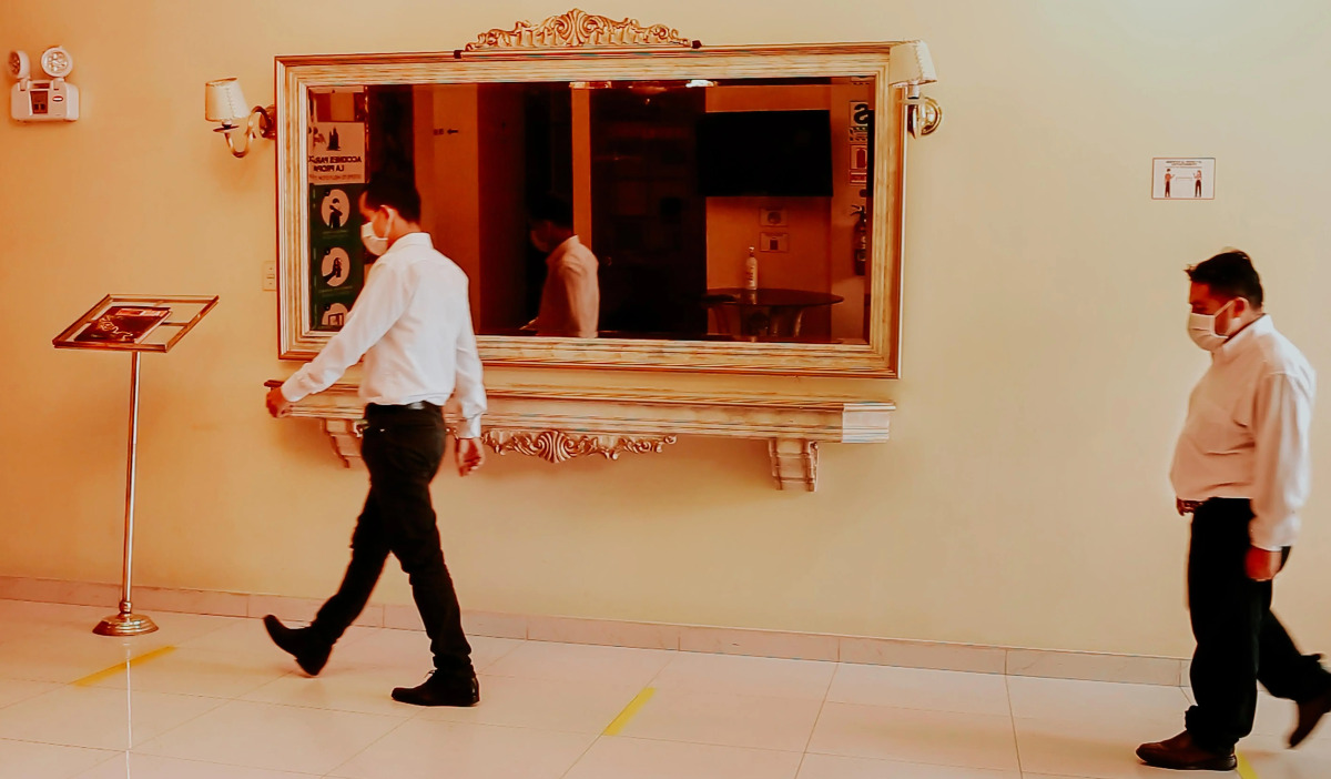 Hotel Manhattan Inn Airport