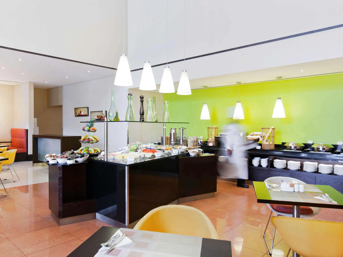 Отель ibis Al Rigga