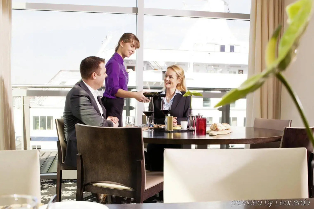 Mövenpick Hotel Amsterdam City Centre