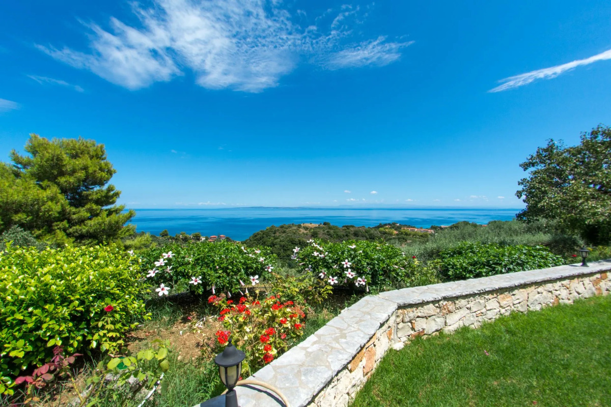 Sea View Village - Studios & Apartments