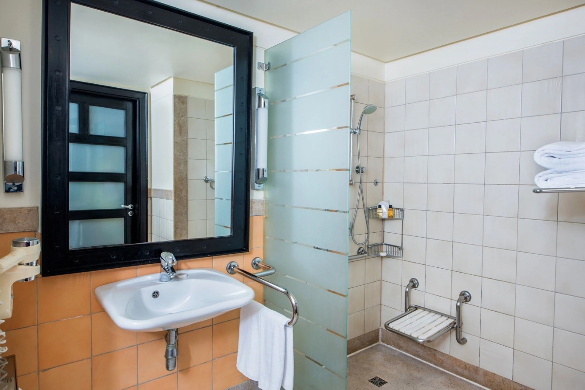 Отель Reef Oasis Blue Bay Resort Families & Couples Only