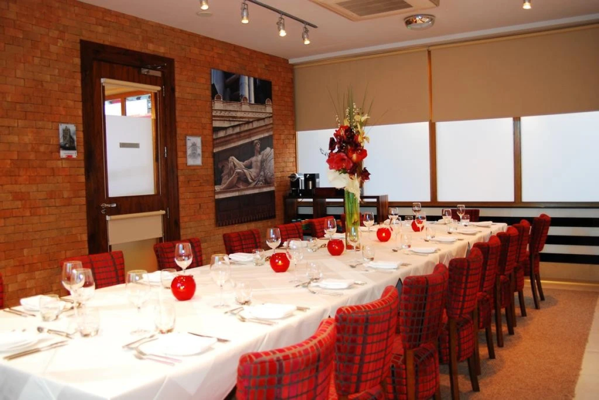 Hotel Indigo London Tower Hill by IHG