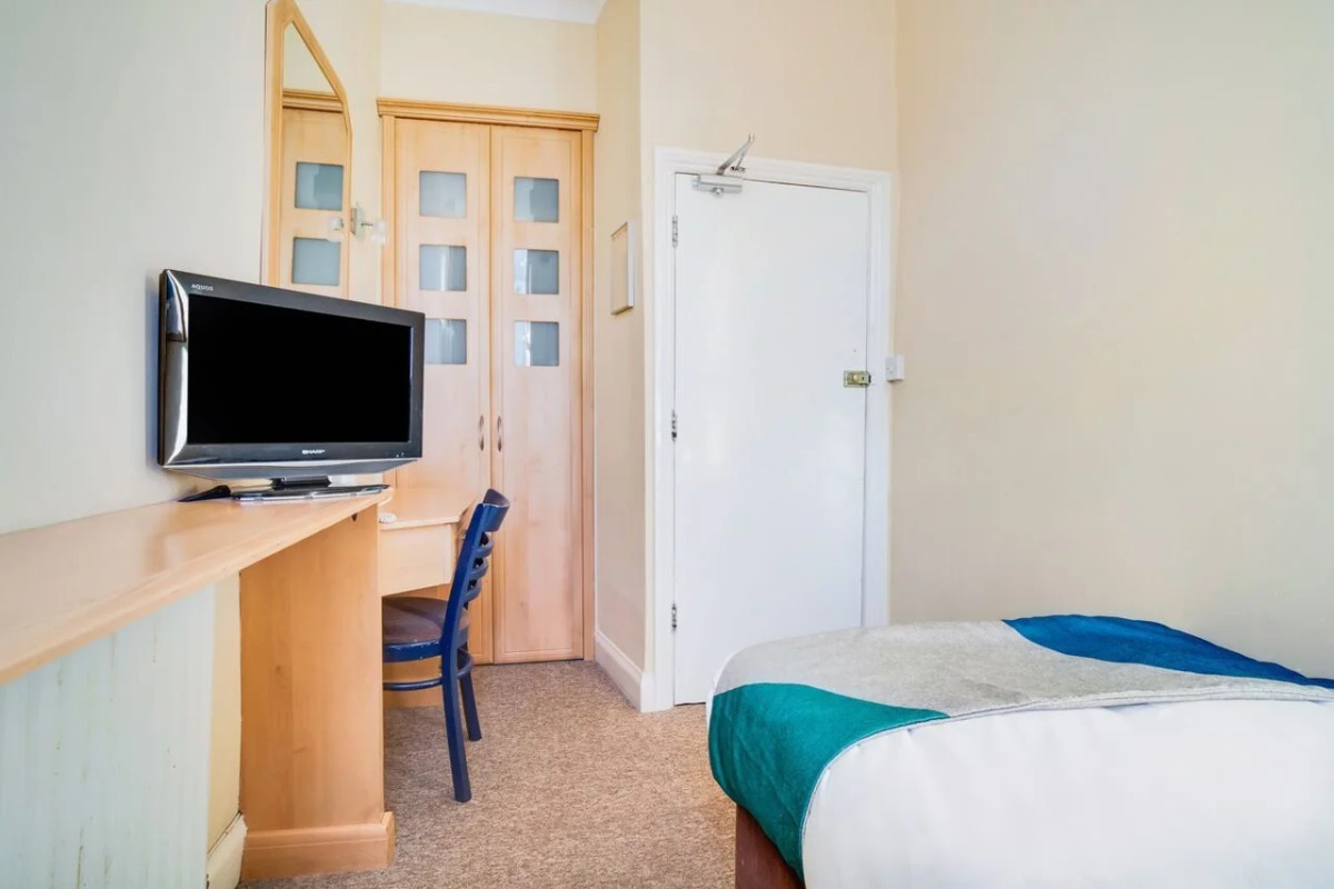 Gullivers Hotel - B&B