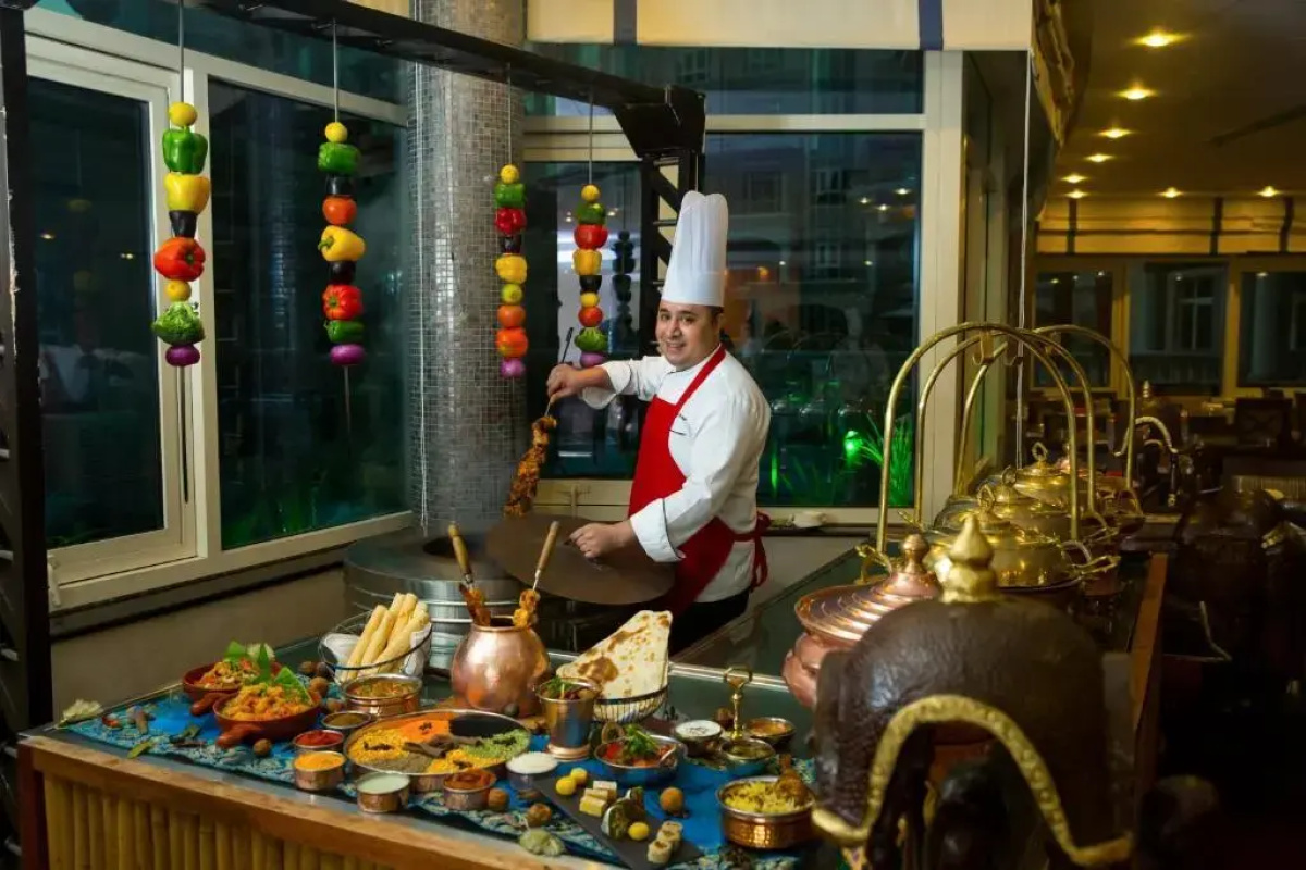 Отель Swissotel Al Murooj Dubai
