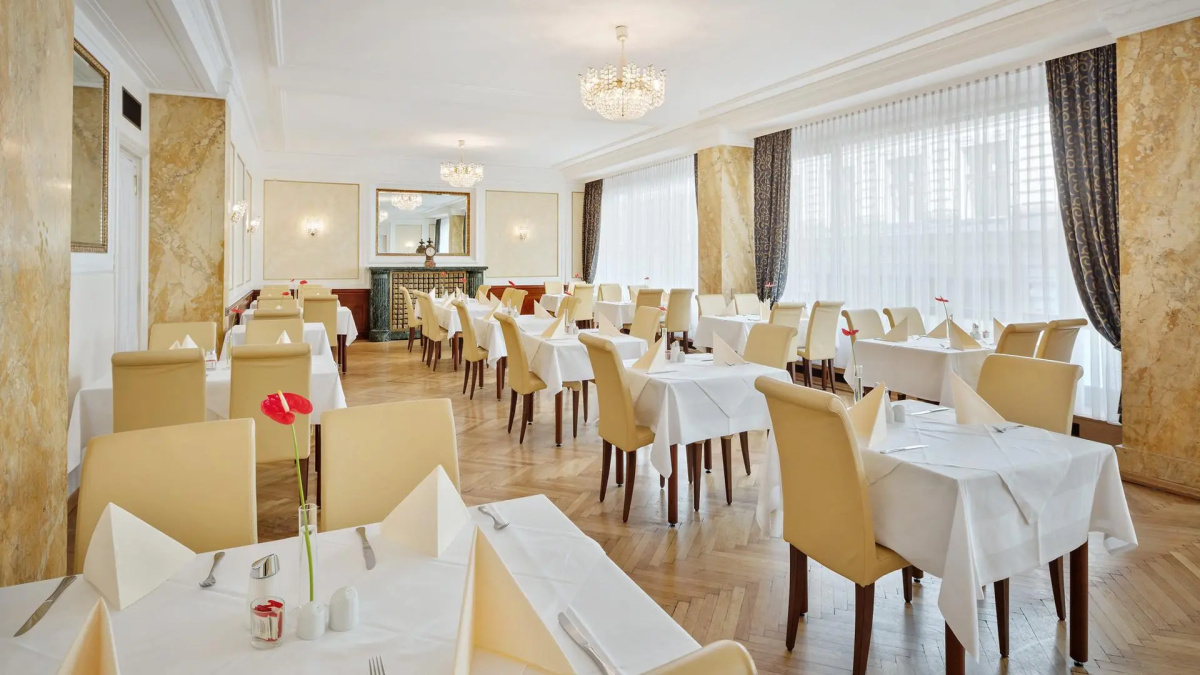 Hotel Astoria Vienna, Curio Collection by Hilton