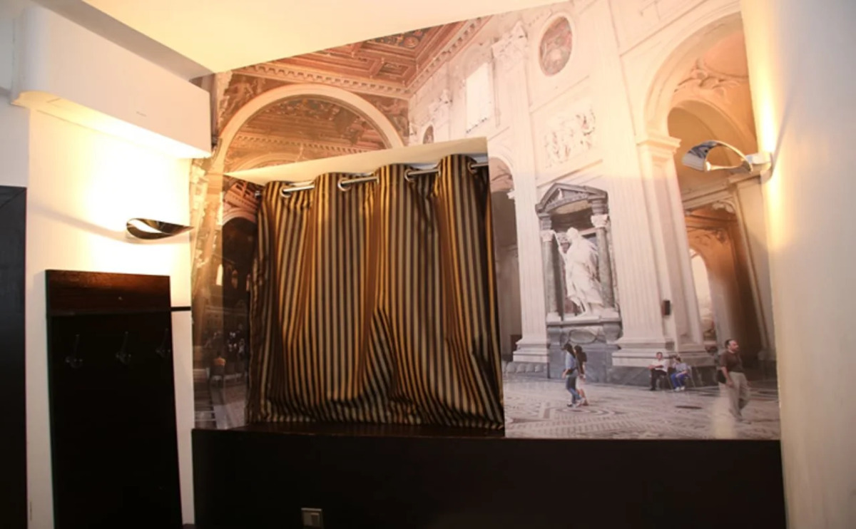 Exhibition Court Hotel 4