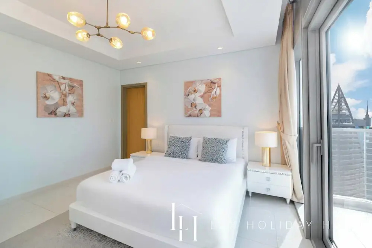 LUX The Paramount Sea View Suite