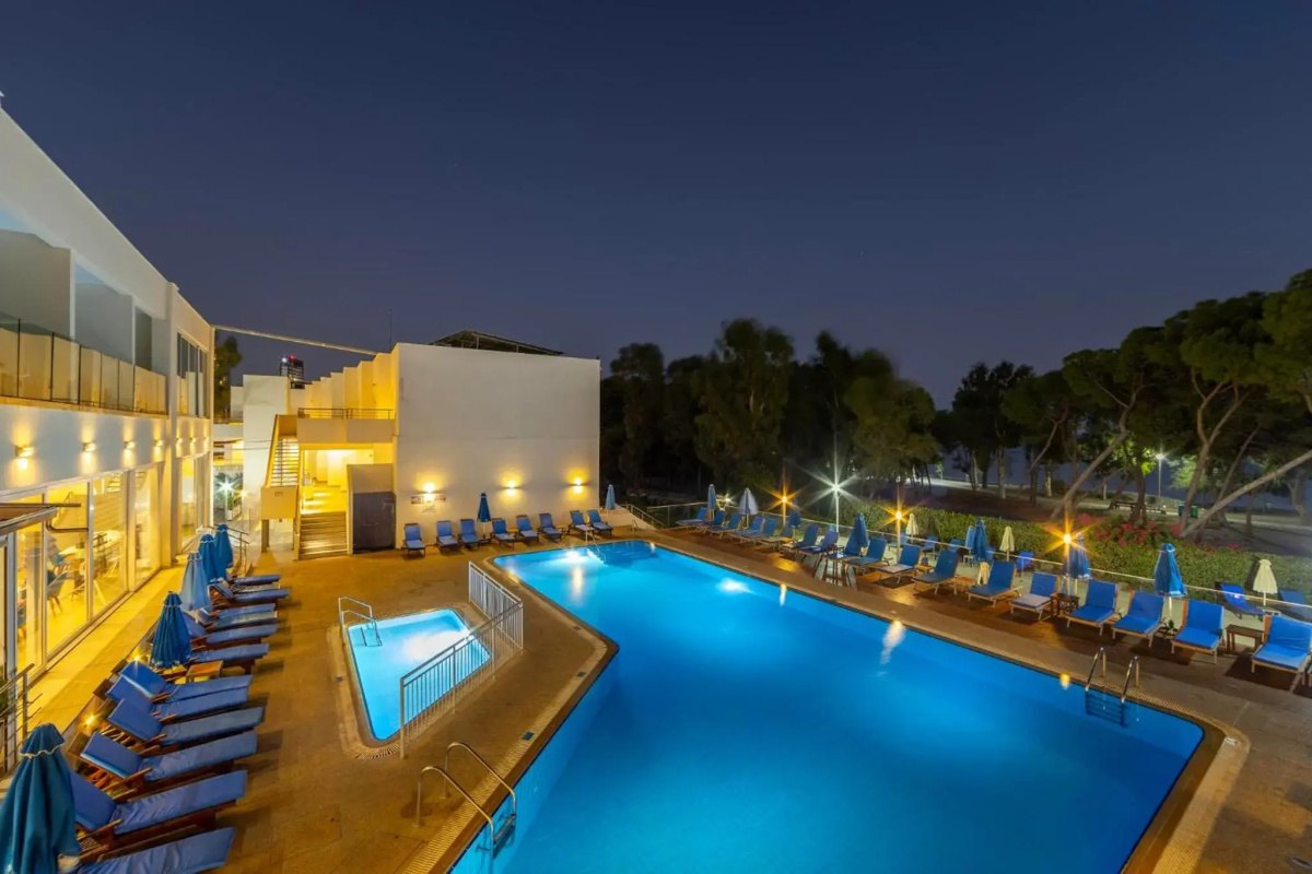 Park Beach Hotel