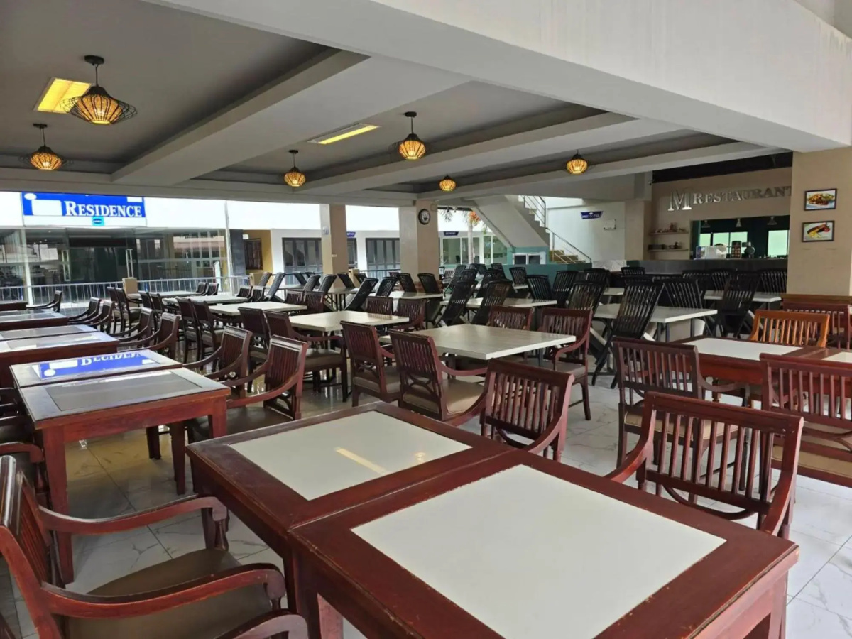 Отель Jomtien Plaza Residence