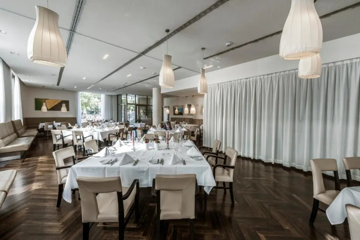 Отель Arcotel John F 