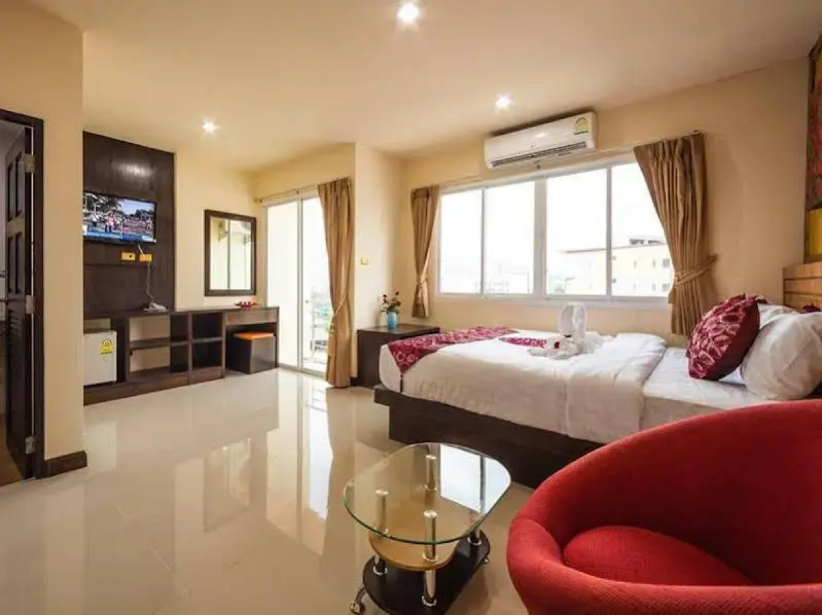 Million Patong Beach Resort