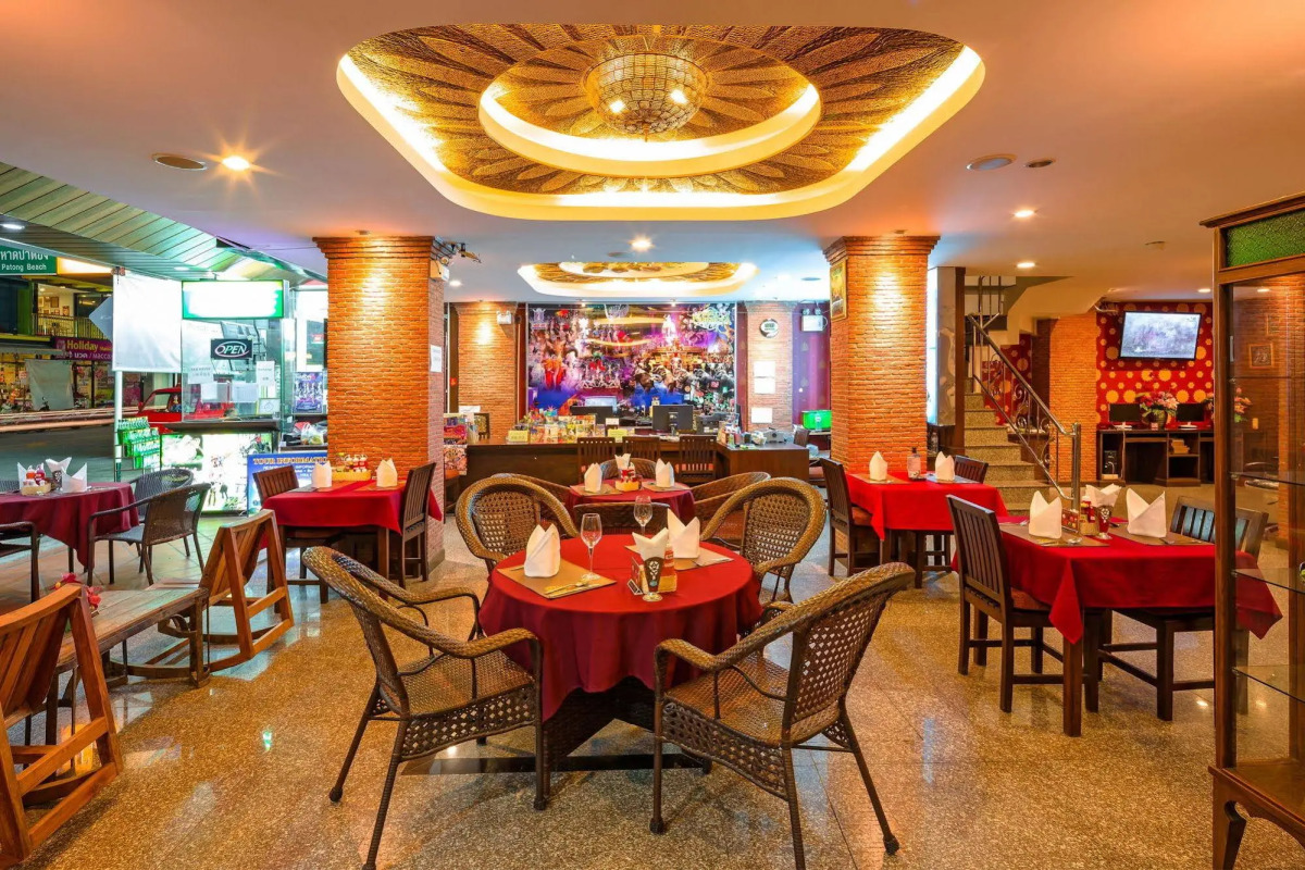 Tanawan Phuket Hotel