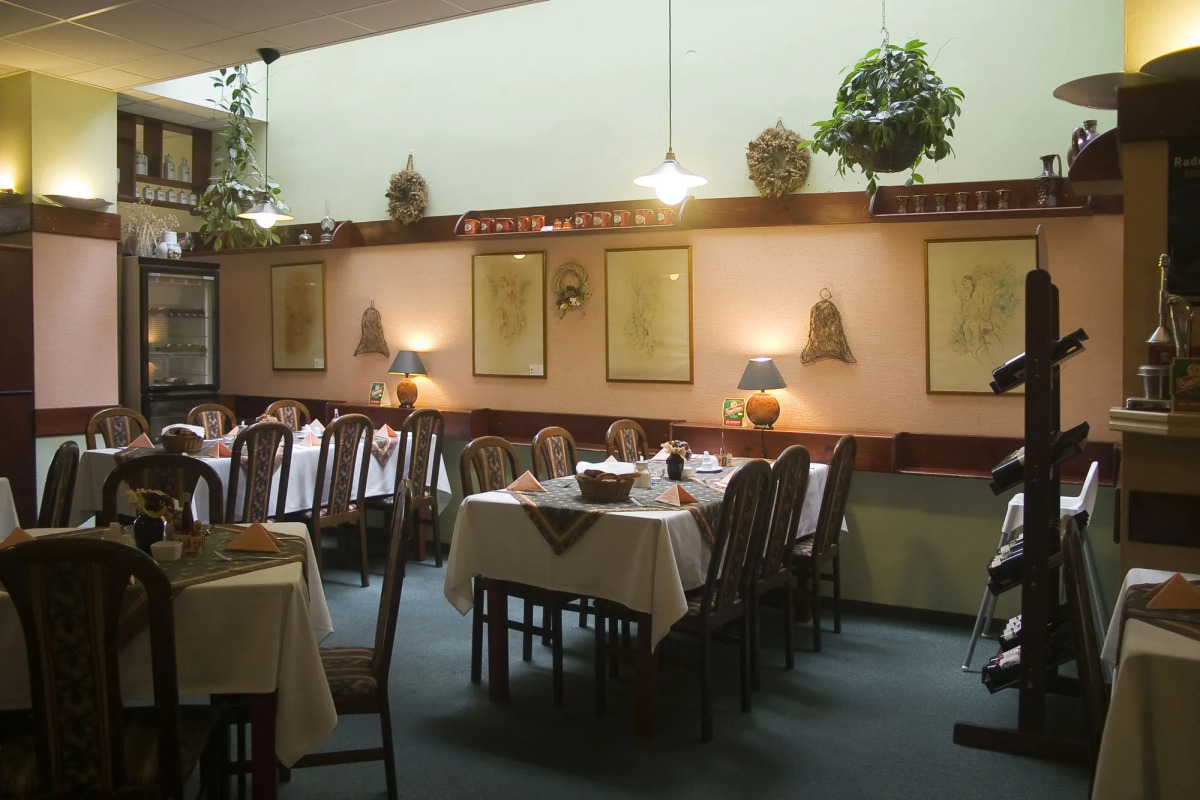 U Stare Pani - At the Old Lady Hotel