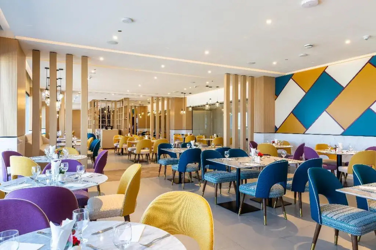 Отель Premier Inn Dubai Dragon Mart