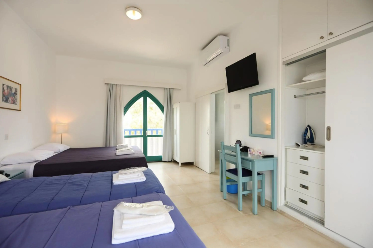 Axiothea Hotel