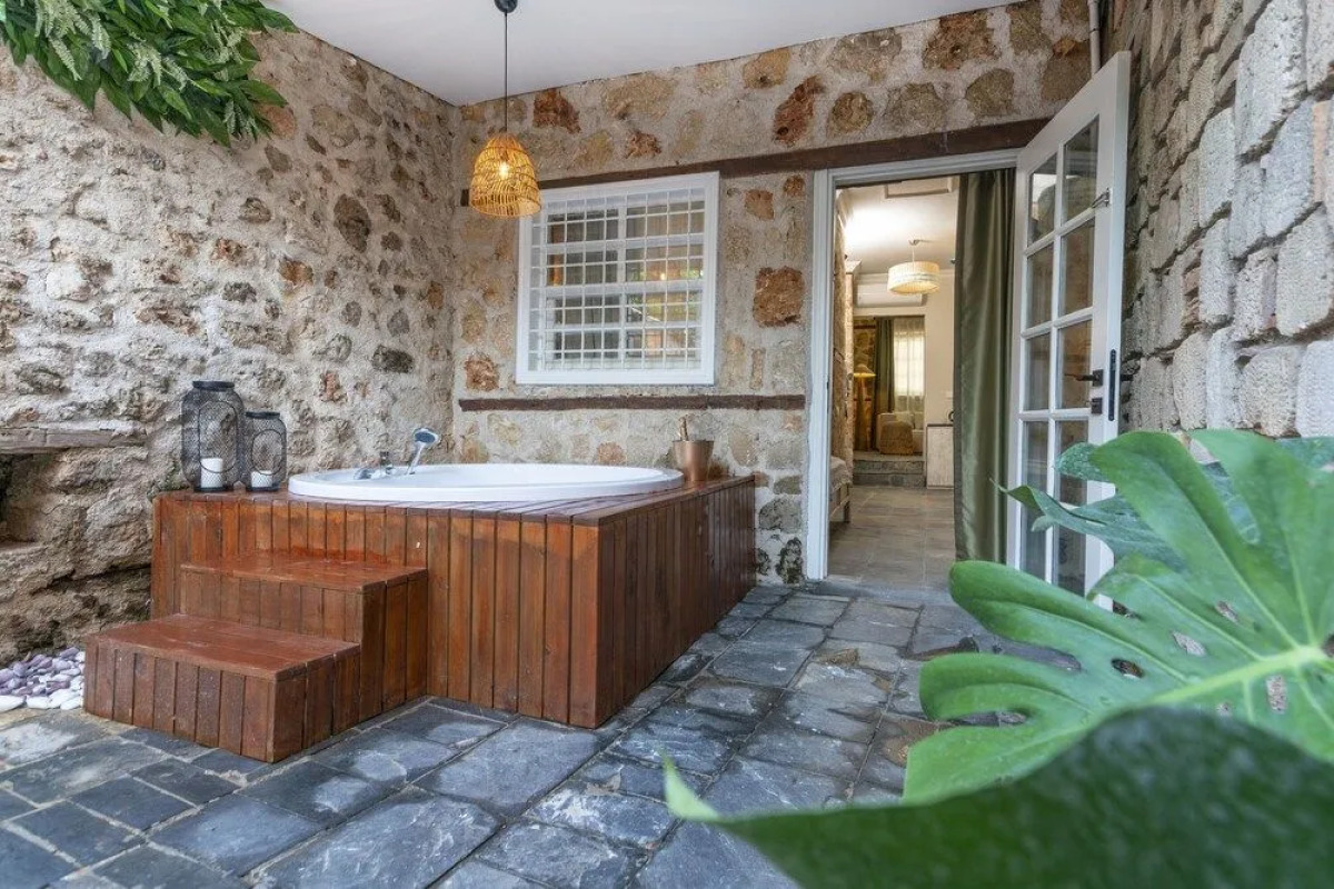 Noa's Boutique Hotel