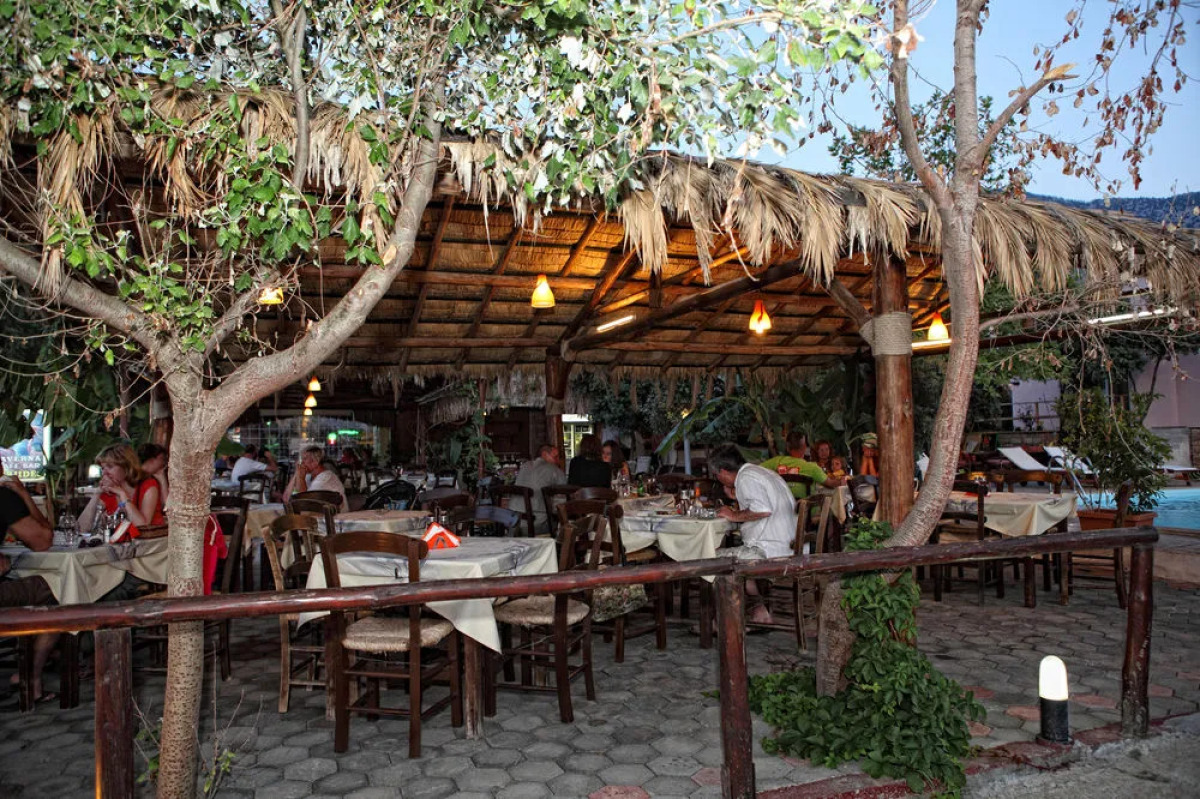 Niriides Beach Hotel