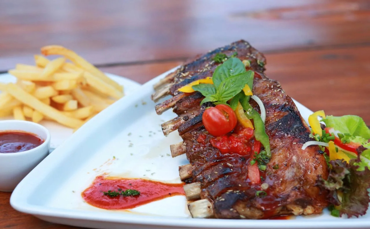 Отель Bali Beach